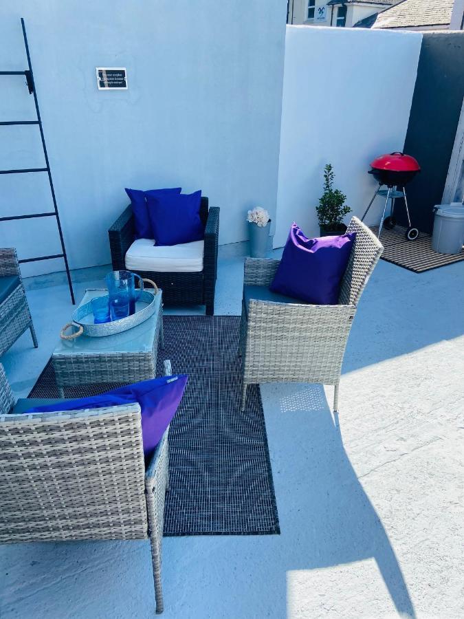 Funky Cozy Cottage With Outside Space 伊斯特布恩 外观 照片